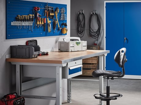 Arbeidsbenk og utstyr fra Cowab. Foto